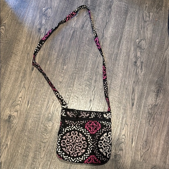 Vera Bradley Handbags - Vera Bradley Windsor Navy Shoulder Bag w/Front Zipper Pocket